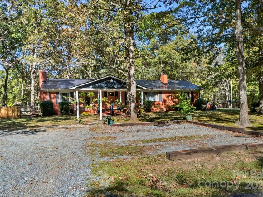 109 Carter Road, Monroe, NC 28110.  MLS# CAR4312358, YatesRealty ID 31656. 