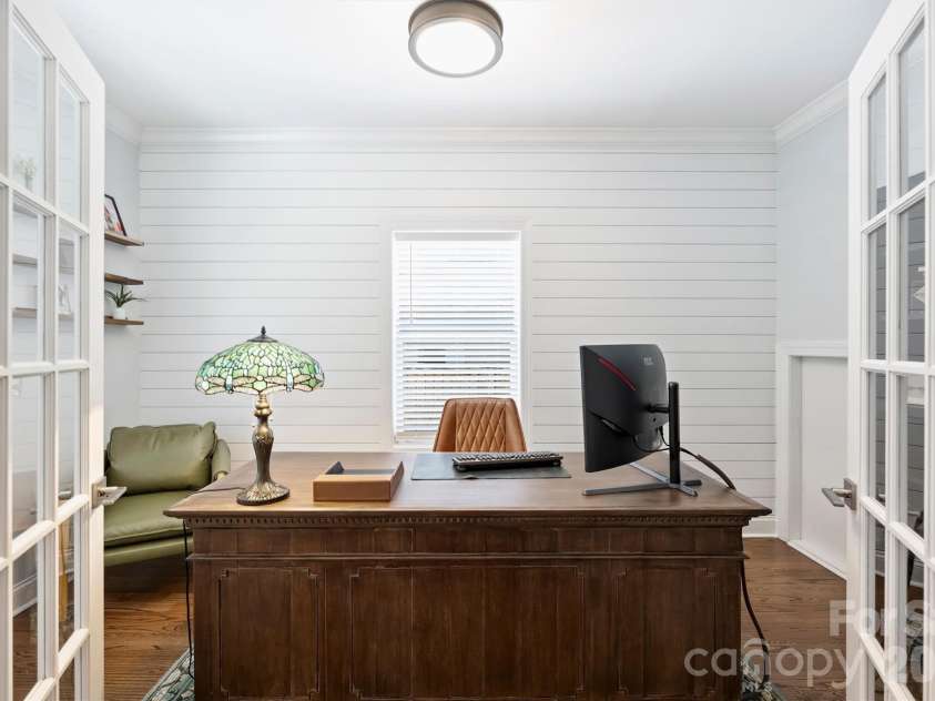 1617 Hawthorne Lane, Charlotte, NC 28205.  MLS# CAR4383885, YatesRealty ID 31657. Office right inside the front door