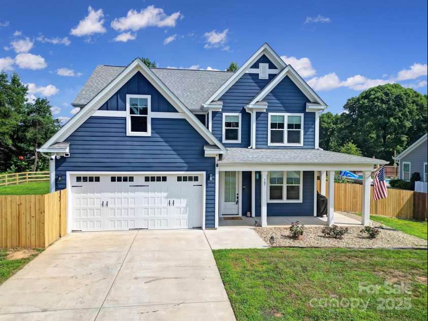 107 Collins Grove Court, Mooresville, NC 28115.  MLS# CAR4281095, YatesRealty ID 31658. 107 Collins Grove Court
