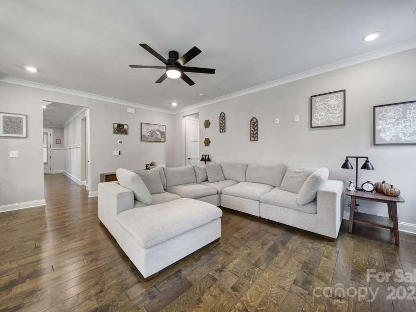 107 Collins Grove Court, Mooresville, NC 28115.  MLS# CAR4281095, YatesRealty ID 31658. Family Room