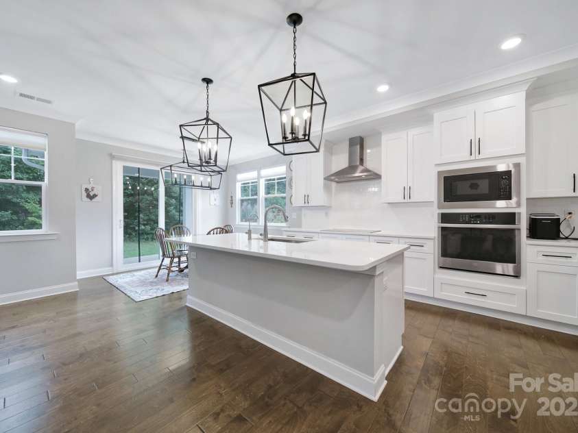 107 Collins Grove Court, Mooresville, NC 28115.  MLS# CAR4281095, YatesRealty ID 31658. Kitchen