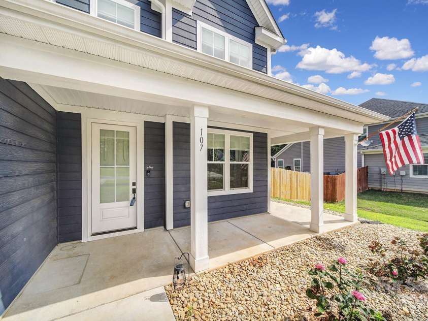 107 Collins Grove Court, Mooresville, NC 28115.  MLS# CAR4281095, YatesRealty ID 31658. Welcome Home!