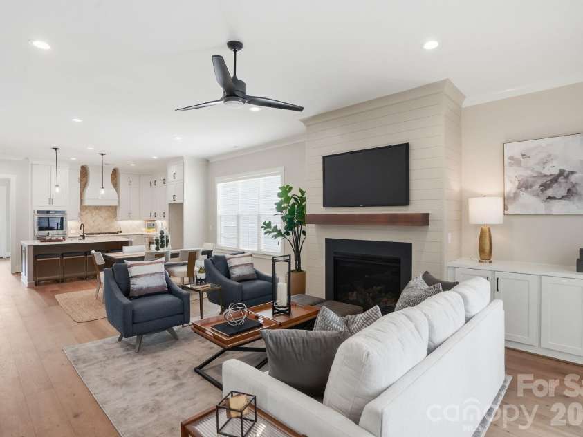 19024 Newburg Hill Road, Davidson, NC 28036.  MLS# CAR4409824, YatesRealty ID 31658. 