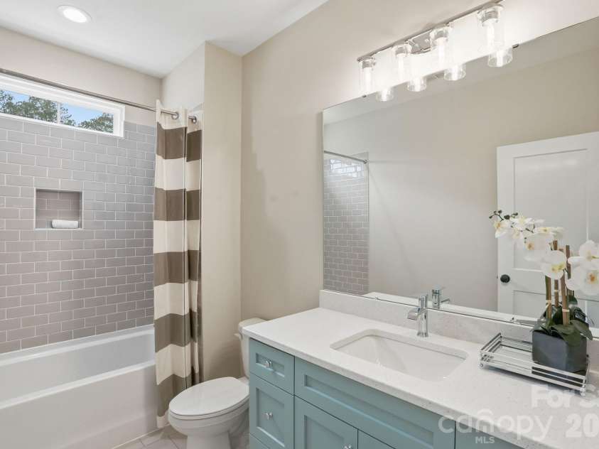19024 Newburg Hill Road, Davidson, NC 28036.  MLS# CAR4409824, YatesRealty ID 31658. 
