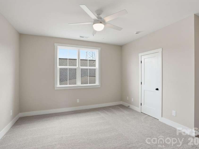 19024 Newburg Hill Road, Davidson, NC 28036.  MLS# CAR4409824, YatesRealty ID 31658. 