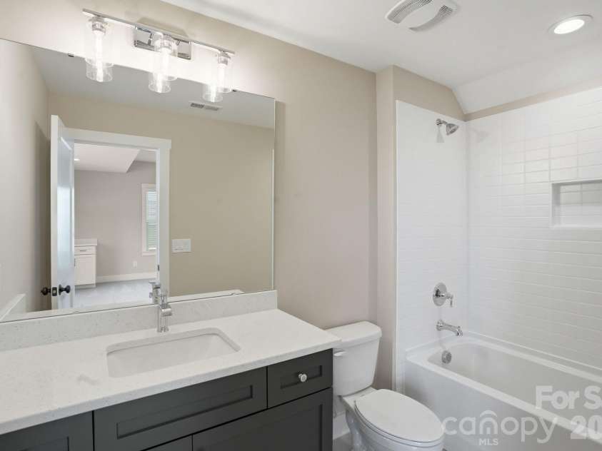 19024 Newburg Hill Road, Davidson, NC 28036.  MLS# CAR4409824, YatesRealty ID 31658. 