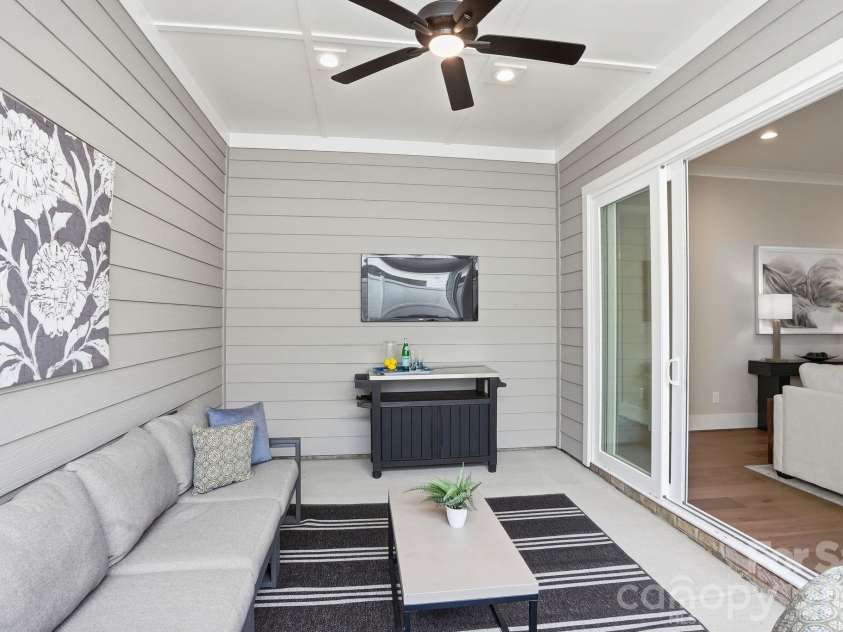 19024 Newburg Hill Road, Davidson, NC 28036.  MLS# CAR4409824, YatesRealty ID 31658. 
