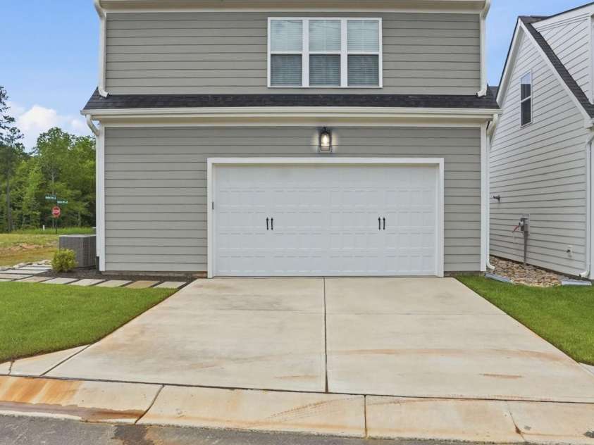 19024 Newburg Hill Road, Davidson, NC 28036.  MLS# CAR4409824, YatesRealty ID 31658. 