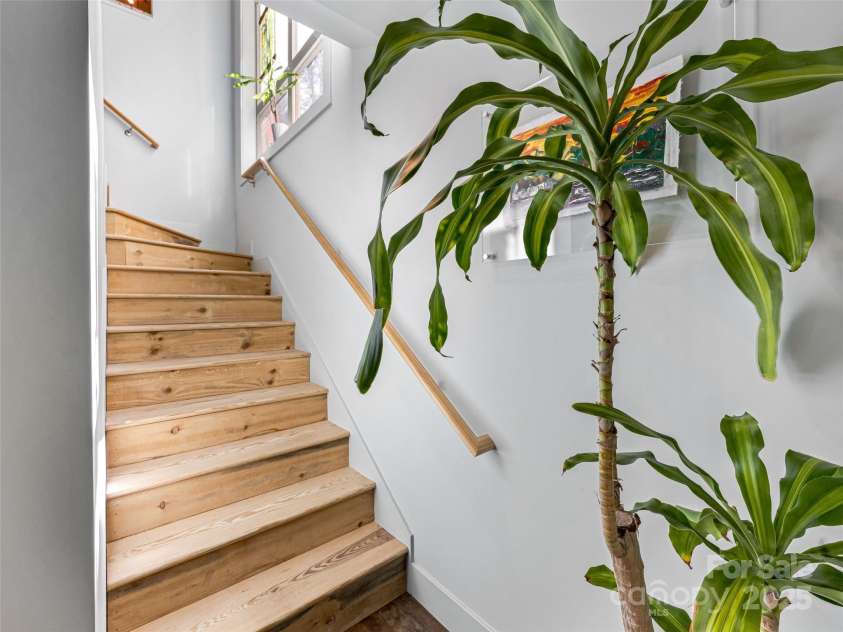 920 Island Cove Road, Penrose, NC 28766.  MLS# CAR4226204, YatesRealty ID 3166. 