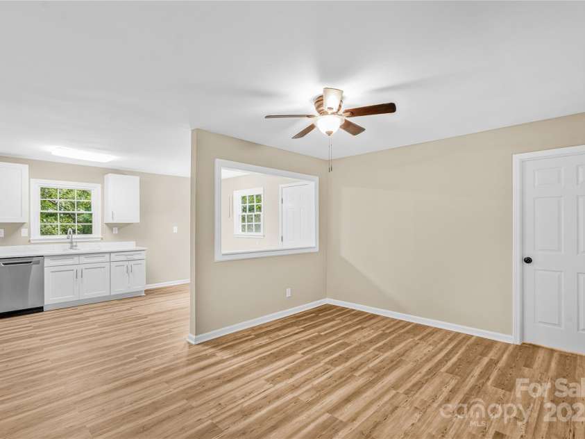 126 Mandy Lane, Statesville, NC 28677.  MLS# CAR4283247, YatesRealty ID 31660. 