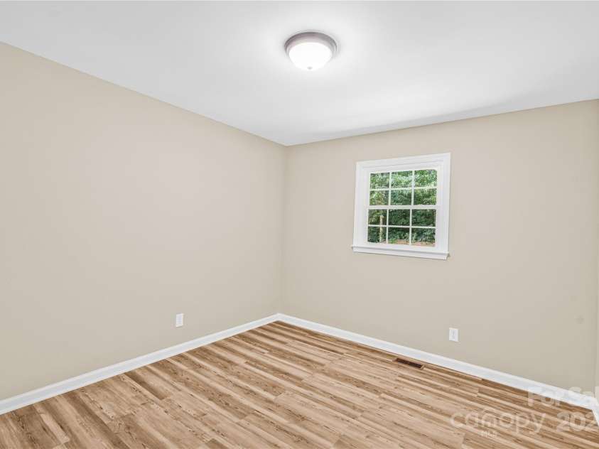 126 Mandy Lane, Statesville, NC 28677.  MLS# CAR4283247, YatesRealty ID 31660. 