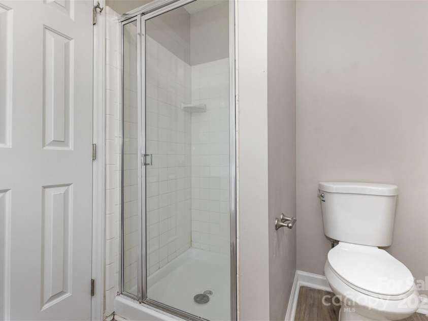 6603 Brenock Lane, Charlotte, NC 28269.  MLS# CAR4273571, YatesRealty ID 31661. 