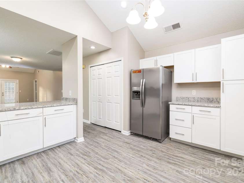 11531 Delores Ferguson Lane, Charlotte, NC 28277.  MLS# CAR4274985, YatesRealty ID 31663. 