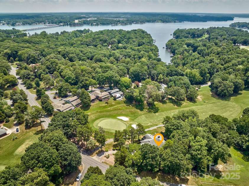 17 Heritage Drive, Lake Wylie, SC 29710.  MLS# CAR4276829, YatesRealty ID 31664. Community has waterfront beach for the community