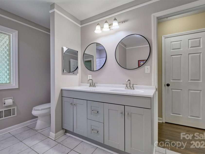 17 Heritage Drive, Lake Wylie, SC 29710.  MLS# CAR4276829, YatesRealty ID 31664. Dual vanities for the morning rush