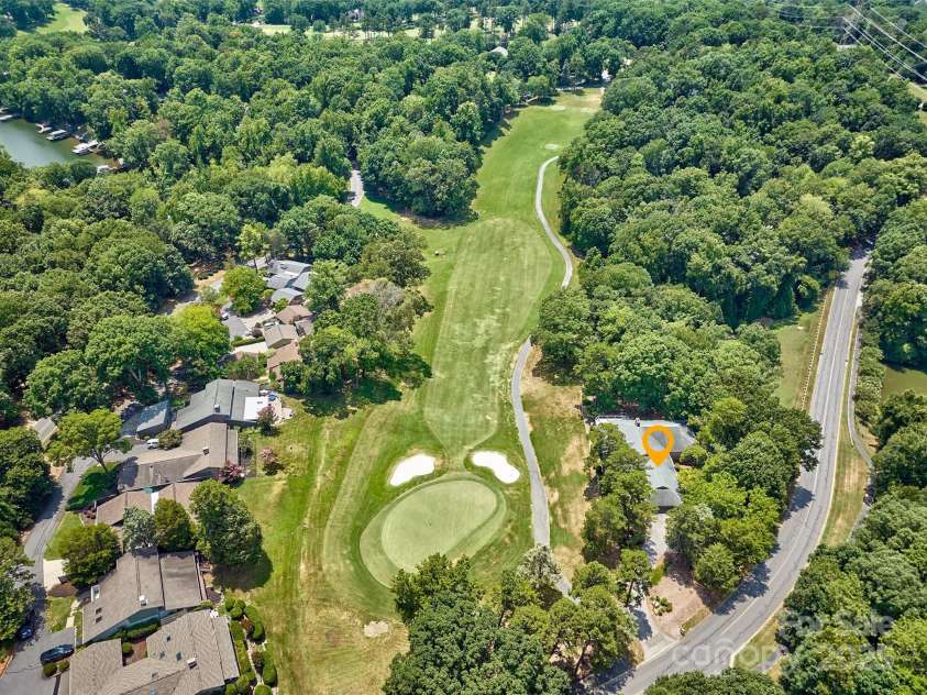 17 Heritage Drive, Lake Wylie, SC 29710.  MLS# CAR4276829, YatesRealty ID 31664. Hol#2 fairway and green