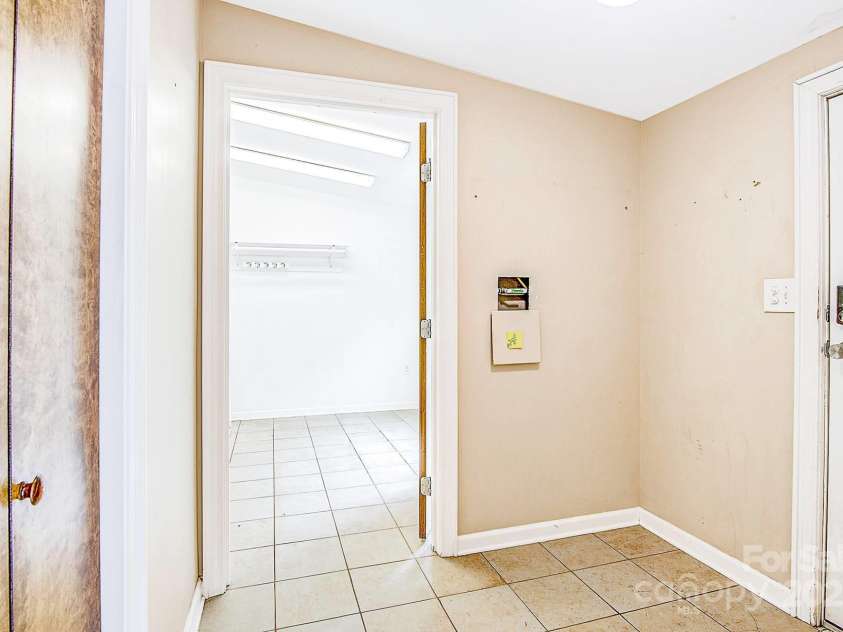 5165 Woodleaf Road, Salisbury, NC 28147.  MLS# CAR4285658, YatesRealty ID 31666. 