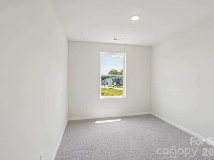 6026 Tavener Drive, Spartanburg, SC 29307.  MLS# CAR4391972, YatesRealty ID 31666. 