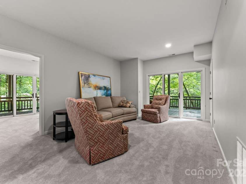 16 Hemlock Way, Highlands, NC 28741.  MLS# CAR4286772, YatesRealty ID 31668. Family Room on Lower Level