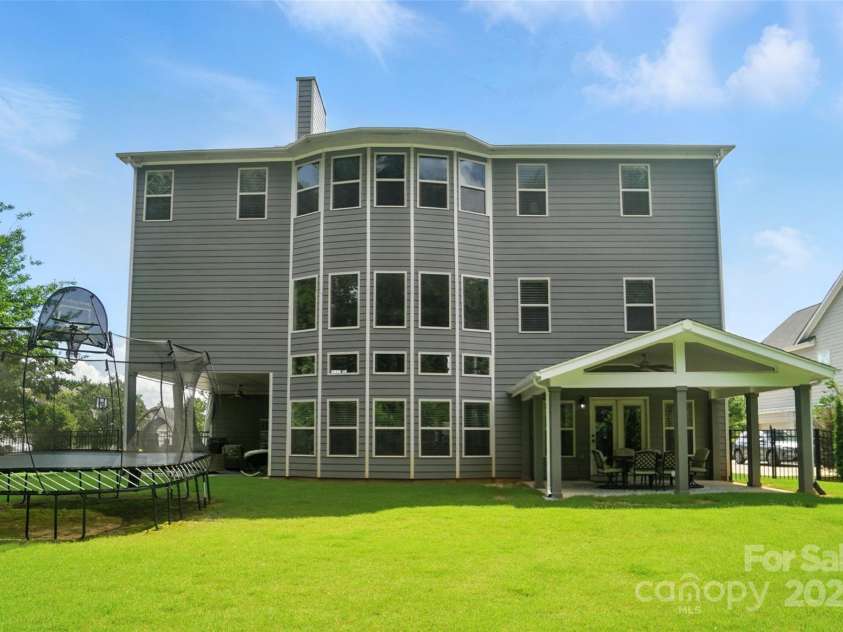 16229 Loch Raven Road, Huntersville, NC 28078.  MLS# CAR4265666, YatesRealty ID 31669. 