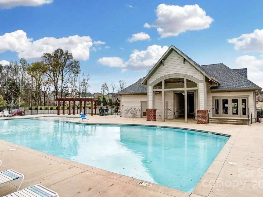 16229 Loch Raven Road, Huntersville, NC 28078.  MLS# CAR4265666, YatesRealty ID 31669. 