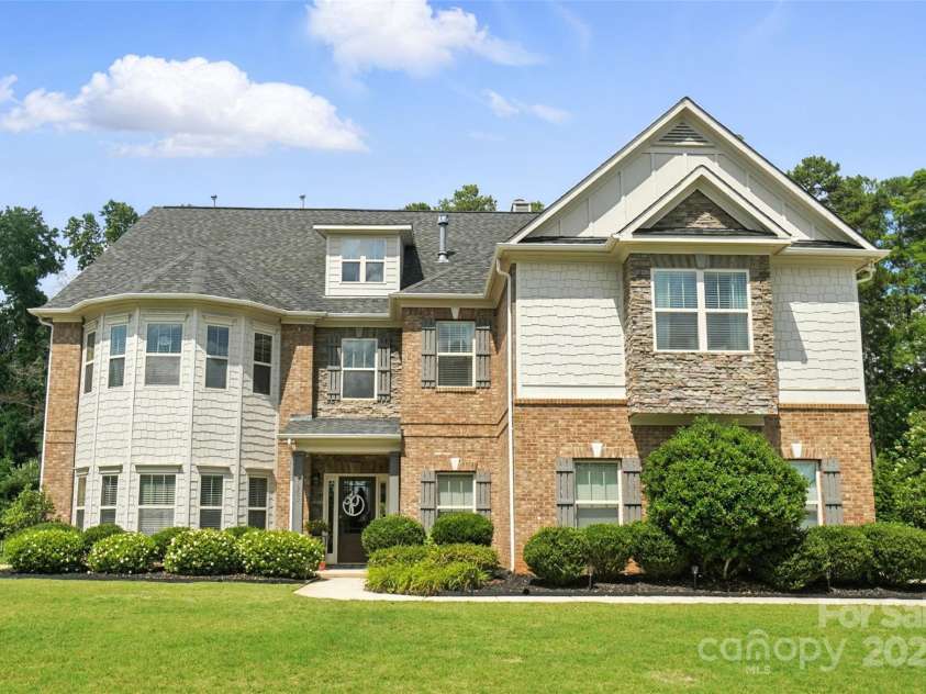 16229 Loch Raven Road, Huntersville, NC 28078.  MLS# CAR4265666, YatesRealty ID 31669. 