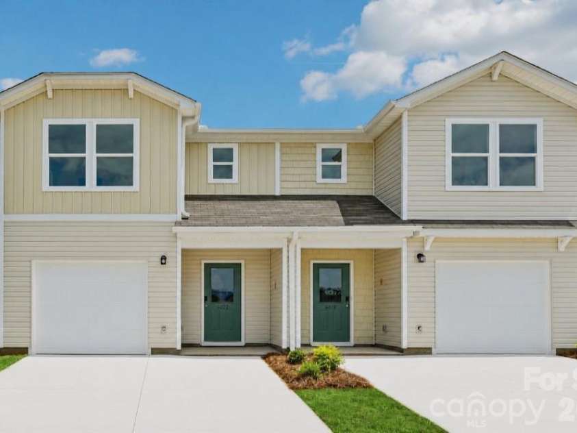 6038 Tavener Drive, Spartanburg, SC 29307.  MLS# CAR4391985, YatesRealty ID 31669. 