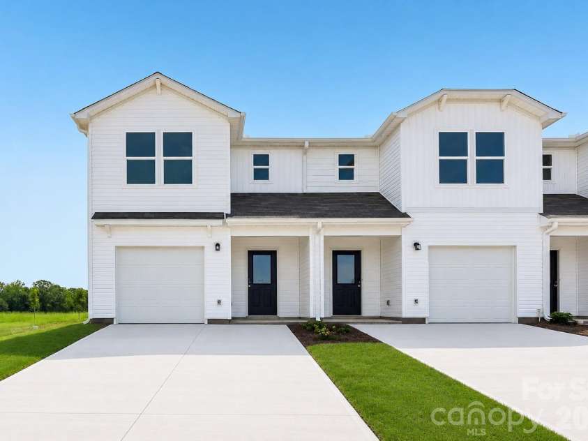 6038 Tavener Drive, Spartanburg, SC 29307.  MLS# CAR4391985, YatesRealty ID 31669. 