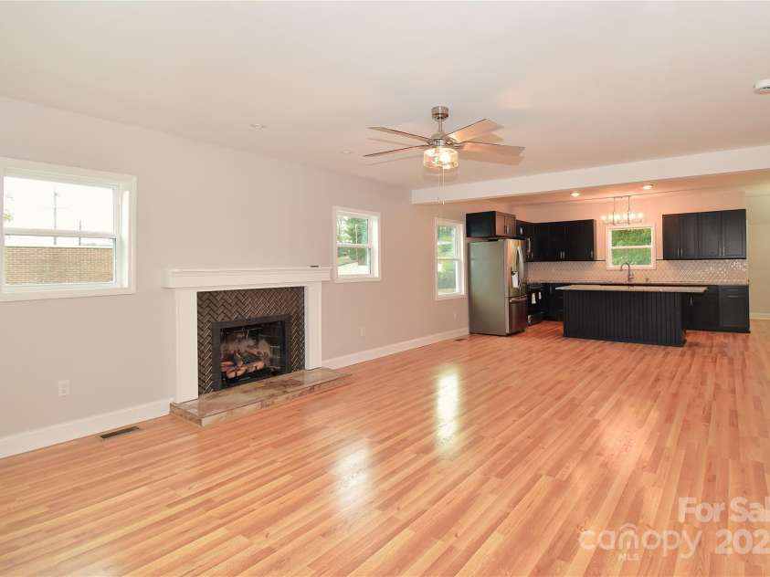 223 Main Street, Canton, NC 28716.  MLS# CAR4308024, YatesRealty ID 3167. 