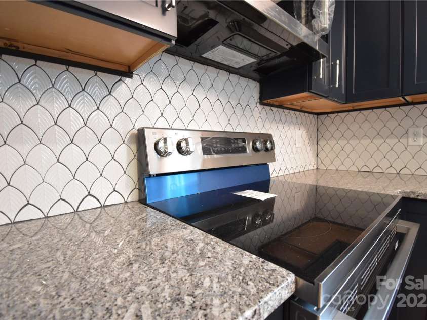 223 Main Street, Canton, NC 28716.  MLS# CAR4308024, YatesRealty ID 3167. 