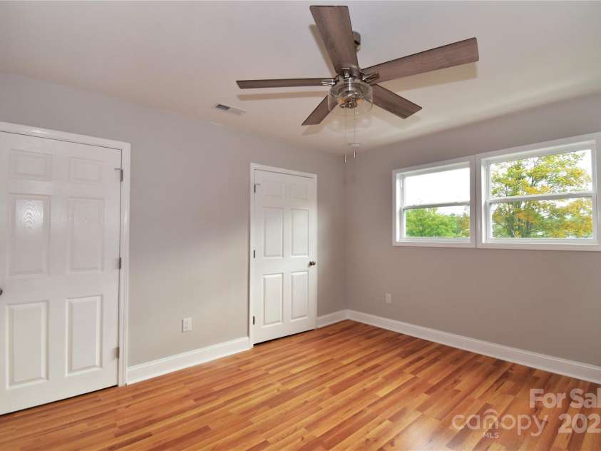 223 Main Street, Canton, NC 28716.  MLS# CAR4308024, YatesRealty ID 3167. 