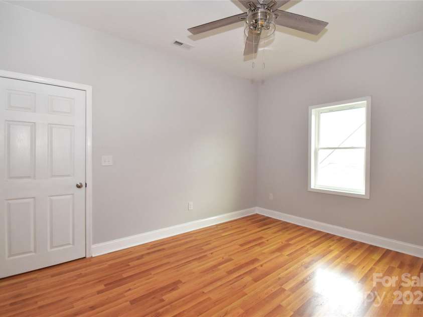 223 Main Street, Canton, NC 28716.  MLS# CAR4308024, YatesRealty ID 3167. 