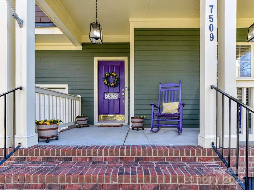 7509 Thorn Creek Lane, Tega Cay, SC 29708.  MLS# CAR4223856, YatesRealty ID 3167. 
