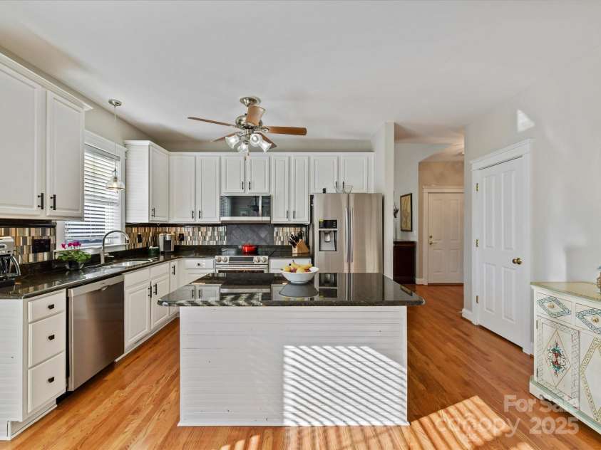 7509 Thorn Creek Lane, Tega Cay, SC 29708.  MLS# CAR4223856, YatesRealty ID 3167. 