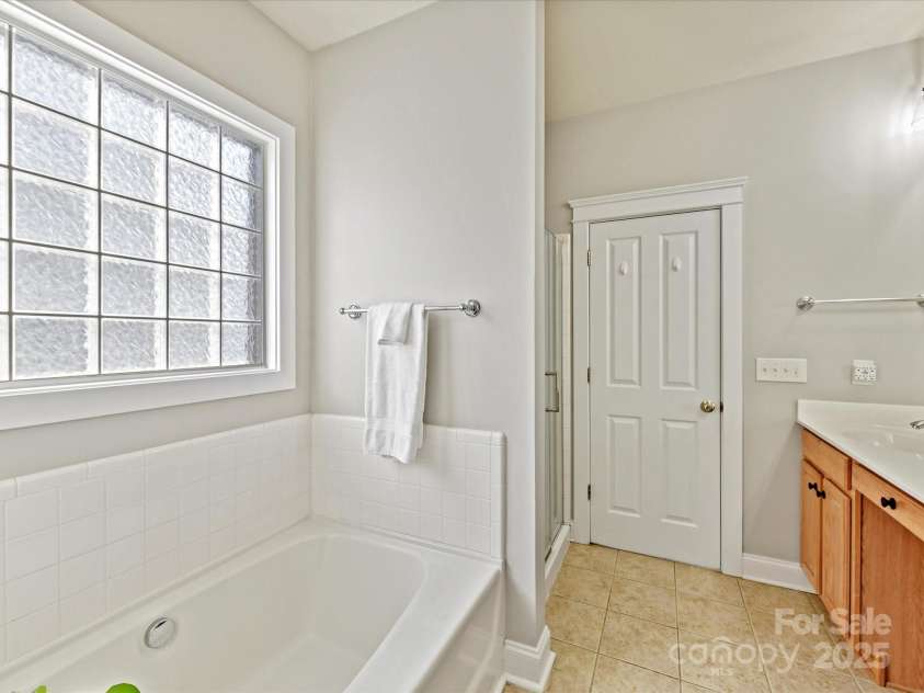 7509 Thorn Creek Lane, Tega Cay, SC 29708.  MLS# CAR4223856, YatesRealty ID 3167. 