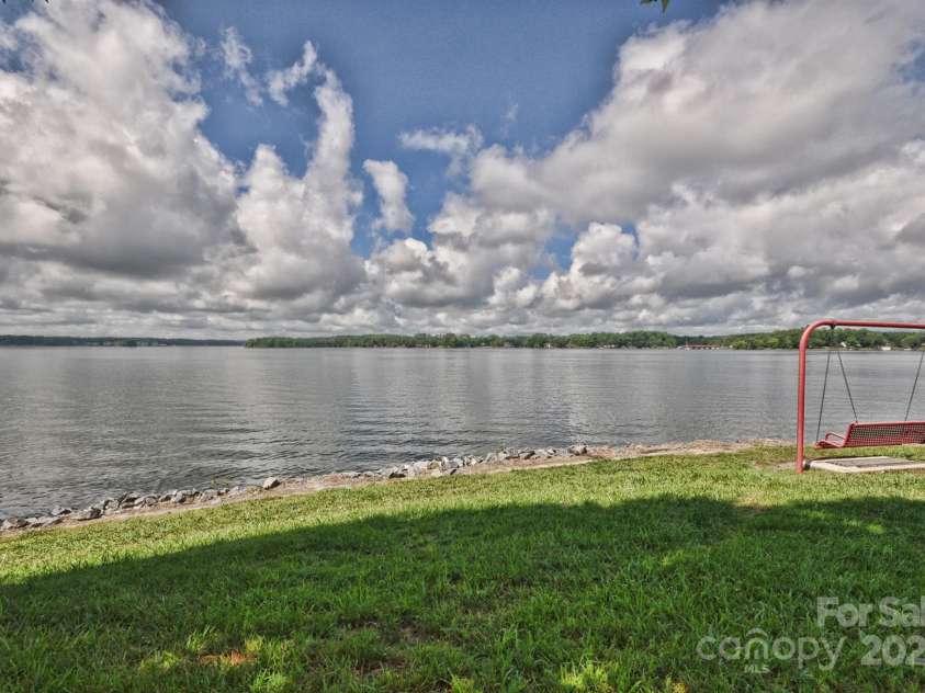 7509 Thorn Creek Lane, Tega Cay, SC 29708.  MLS# CAR4223856, YatesRealty ID 3167. 