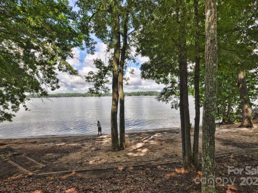 7509 Thorn Creek Lane, Tega Cay, SC 29708.  MLS# CAR4223856, YatesRealty ID 3167. 