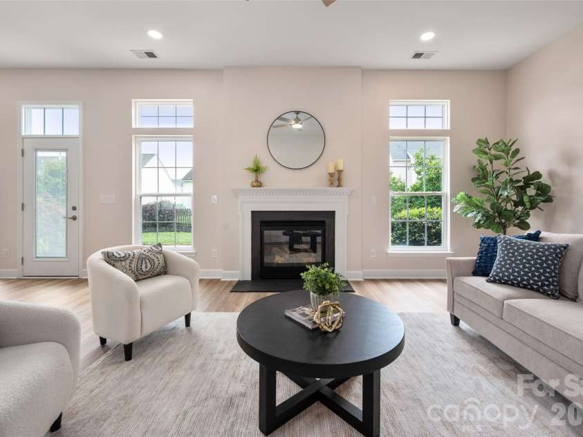 11916 Creek Turn Drive, Charlotte, NC 28278.  MLS# CAR4390883, YatesRealty ID 31670. 