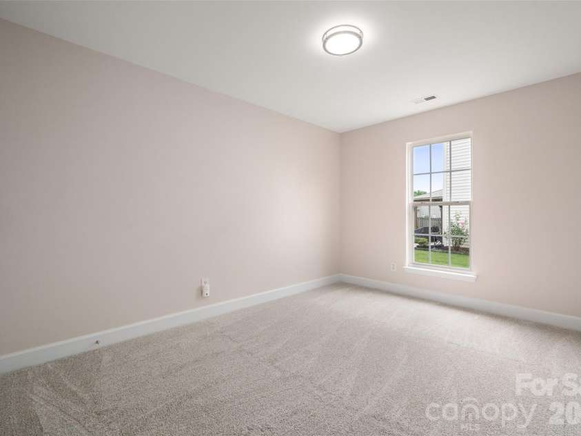 11916 Creek Turn Drive, Charlotte, NC 28278.  MLS# CAR4390883, YatesRealty ID 31670. 