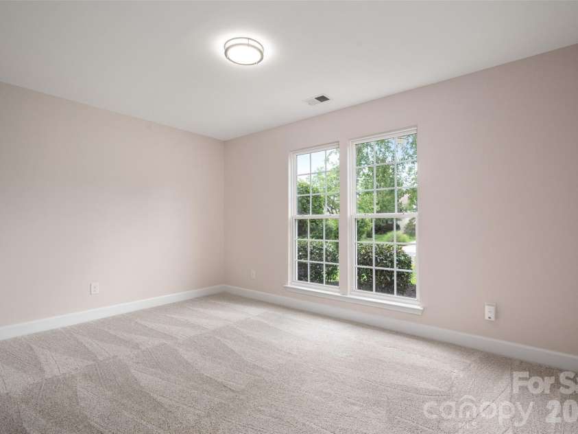 11916 Creek Turn Drive, Charlotte, NC 28278.  MLS# CAR4390883, YatesRealty ID 31670. 