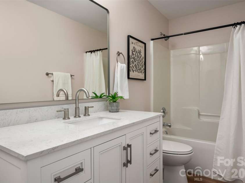 11916 Creek Turn Drive, Charlotte, NC 28278.  MLS# CAR4390883, YatesRealty ID 31670. 