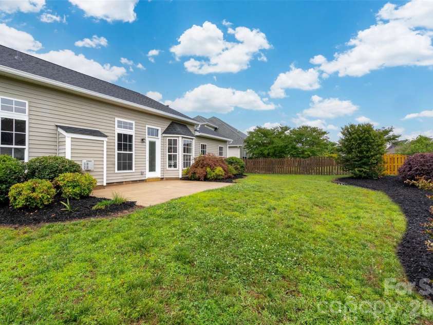 11916 Creek Turn Drive, Charlotte, NC 28278.  MLS# CAR4390883, YatesRealty ID 31670. 