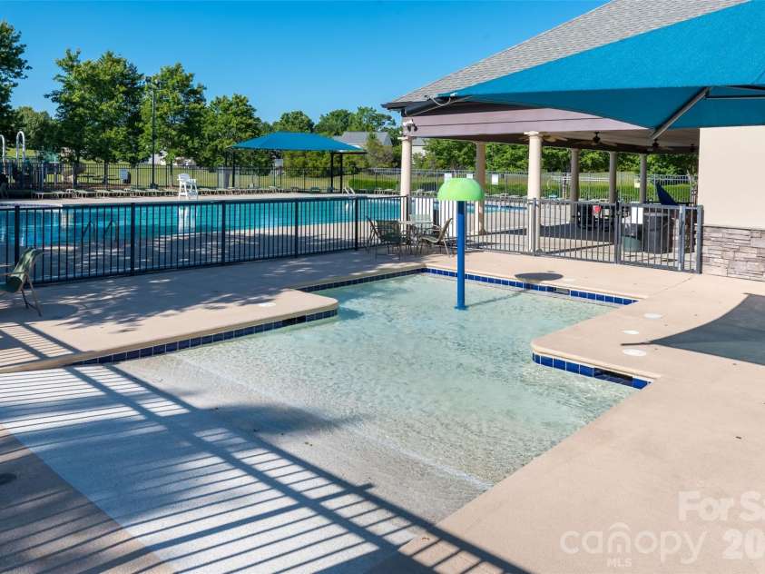 11916 Creek Turn Drive, Charlotte, NC 28278.  MLS# CAR4390883, YatesRealty ID 31670. 