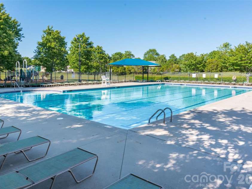 11916 Creek Turn Drive, Charlotte, NC 28278.  MLS# CAR4390883, YatesRealty ID 31670. 