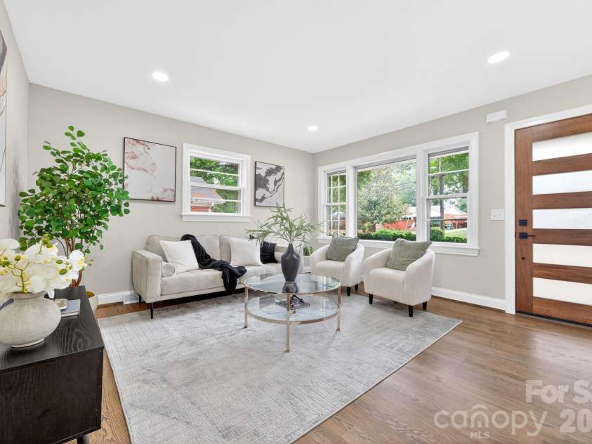 1434 Waddell Street, Charlotte, NC 28216.  MLS# CAR4392267, YatesRealty ID 31671. 