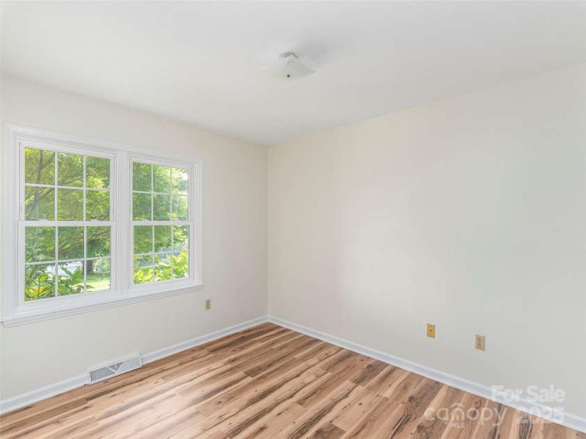 80 Gobblers Knob Drive, Clyde, NC 28721.  MLS# CAR4272798, YatesRealty ID 31672. Move ready….are you ready?