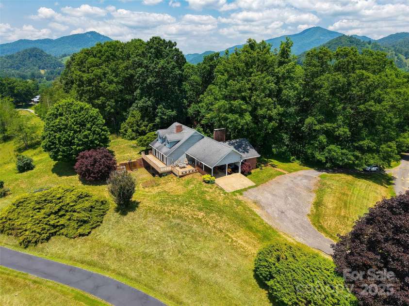 80 Gobblers Knob Drive, Clyde, NC 28721.  MLS# CAR4272798, YatesRealty ID 31672. This is a Happy Place