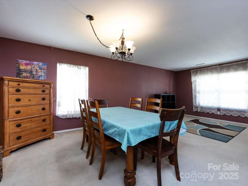 8214 Ainsworth Street, Charlotte, NC 28216.  MLS# CAR4283706, YatesRealty ID 31674. Dining Room