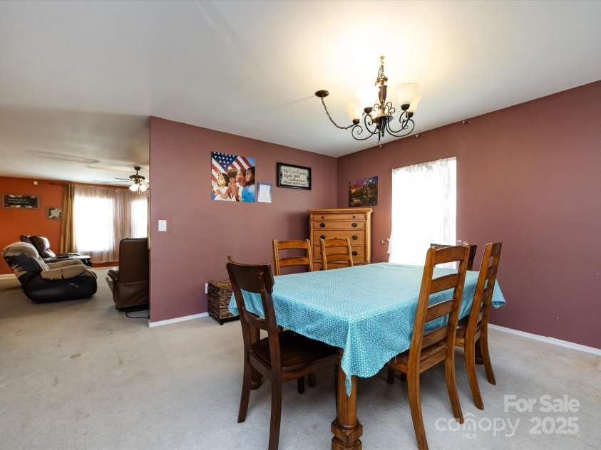 8214 Ainsworth Street, Charlotte, NC 28216.  MLS# CAR4283706, YatesRealty ID 31674. Dining Room