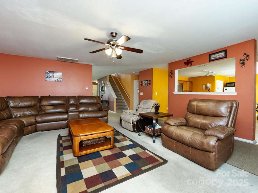 8214 Ainsworth Street, Charlotte, NC 28216.  MLS# CAR4283706, YatesRealty ID 31674. Family Room